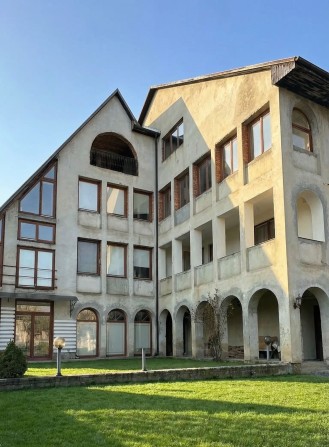 Сучасний 4х поверховий будинок 650 кв - фото 1