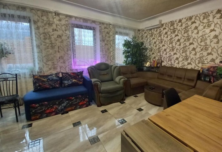 Продам комфортний одноповерховий будинок на проспекті Металургів - фото 1