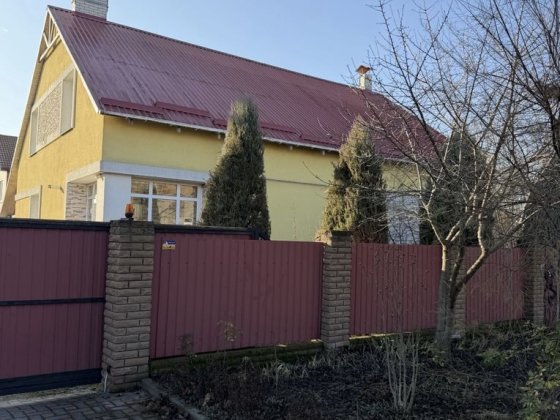 Продається будинок за адресою вул Професора Антоновича. Торг.