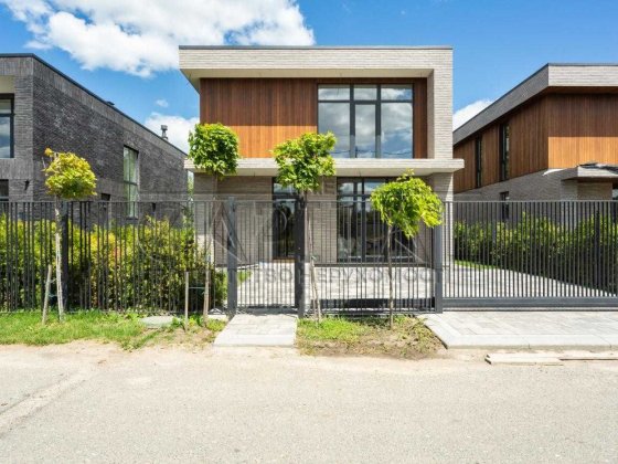 Продаж / Будинок 180м2 закрите КМ Київ, Солом'янський район Киев