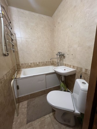 Оренда 1 кімнатної на виставці близько до центру - фото 1