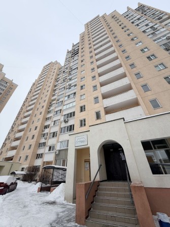 Оренда простороі квартири на Грушевського 27 - фото 1