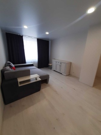 1к новобудова сучасний ремонт / меблі та техніка \ зручний поверх! - фото 1