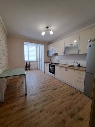 Здам чудову 1 кімнатну квартиру в новому будинку на Озерній! - фото 1