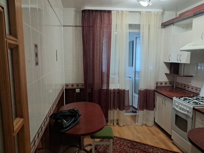 Оренда двох кімнатної квартири  Південно Захід - фото 1