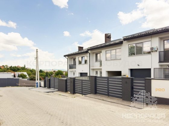 Продаж котеджу з панорамним видом на все місто, поруч Центр Ужгород