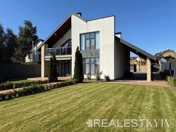 Будинок із виходом до води та гостьовим будинком на озері — Осокорки Киев