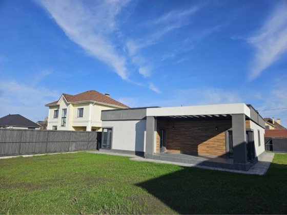 Продаж / Будинок  Київ, Дарницький район, вул. Орхідейна Киев