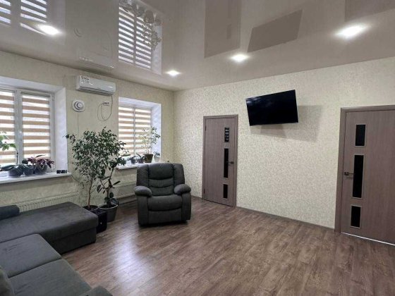 Будинок з ремонтом, лівий берег, р-н Калинової, реальний