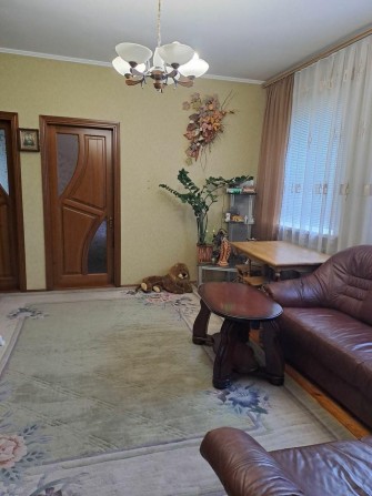 2-поверховий будинок з євроремонтом, 6 соток - фото 1