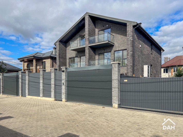 Будинок в Києві, є укриття, тепл. насос, сонячні панелі, Щастя, Жуляни - фото 1