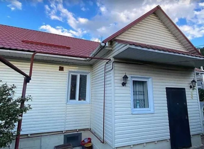 Продам 2-х этажный дом у воды- Таромское, 200кв.м. - фото 1