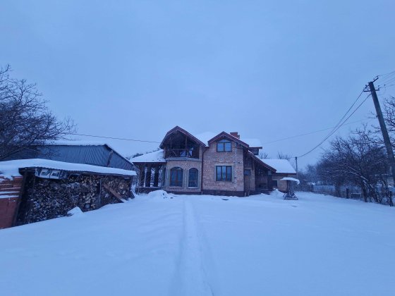 Продаж будинку в житловому стані з земельною ділянкою 35сот. у Львові Львів