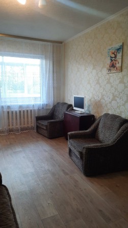 Здам 1-кімнатну квартиру в центрі міста - фото 1