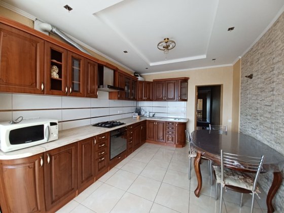 Здається простора 2х км квартира !!! Ивано-Франковск