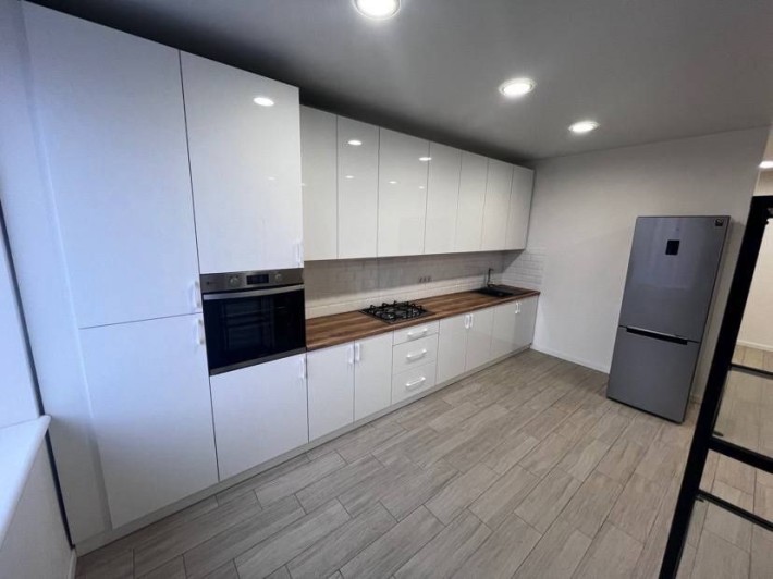 Здам сучасну 3х кімнатну квартиру студію в Центрі! - фото 1