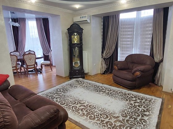 Оренда ексклюзивної 3 к.кв в Ж/К закритого типа " Калинова Слобода" Ивано-Франковск