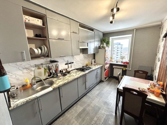 Здається 3 кімнатна квартира біля парку Дубки. Ирпень