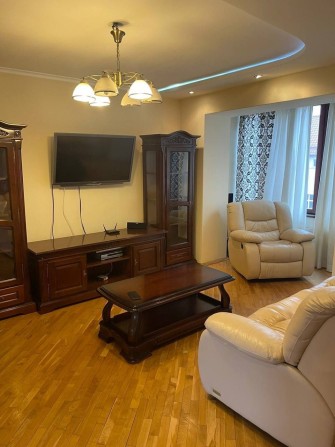 Здам простору 2 км квартиру у самому парку Шевченка - фото 1