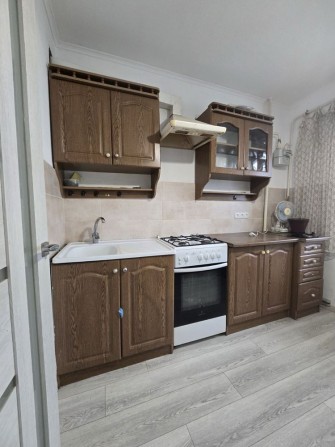 1- кім. кв. вул. Хоткевича, біля АТБ. Індив. опалення - фото 1