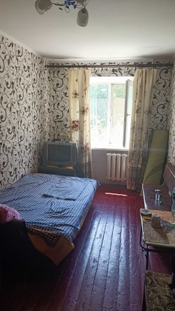 Сдам малосемейку в Центре, со стиралкой. - фото 1