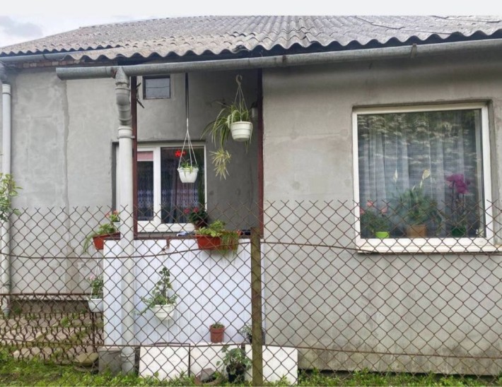 Продам частну приватного будинку Рясне 1, всі комунікації, меблі. - фото 1