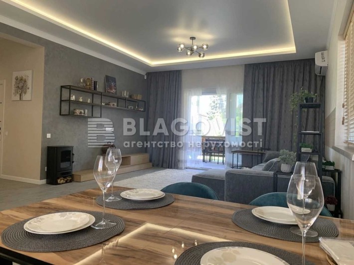 продаж Будинок Осокорки Київ, ремонт техніка сонячні панелі в. Садова - фото 1