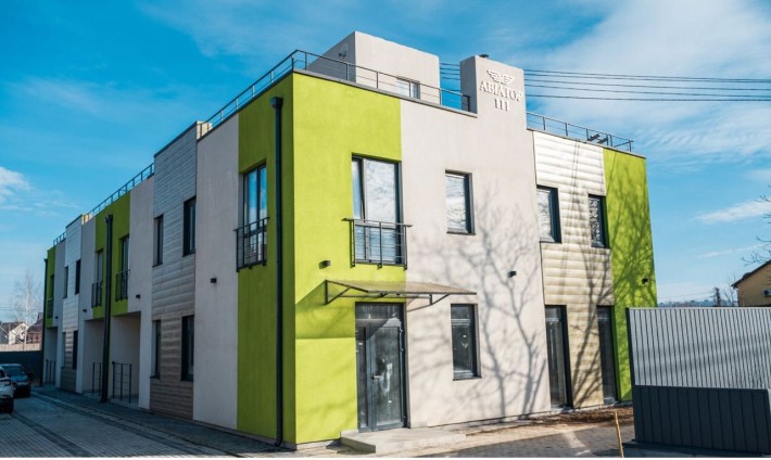 Двоповерховий таунхаус з власною терасою на даху! - фото 1