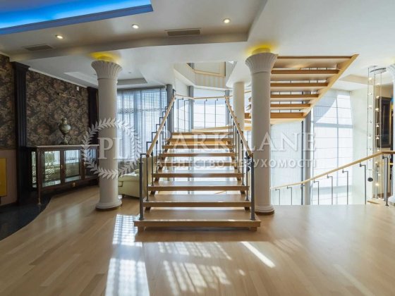 Продаж будинку 805 м2 Київ вул Лисичанська Соломянський, Совки Киев