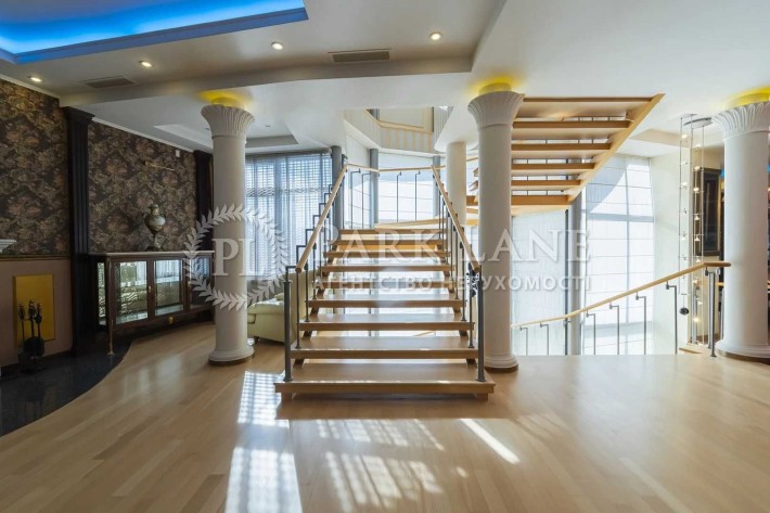 Продаж будинку 805 м2 Київ вул Лисичанська Соломянський, Совки - фото 1