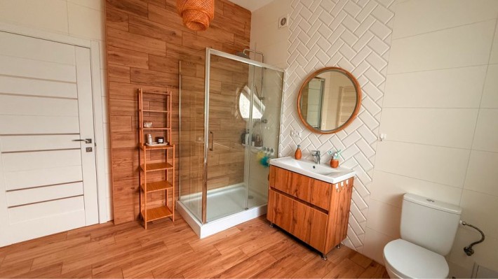 Світлий та сучасний котедж у Львові, з ремонтом, від власника - фото 1