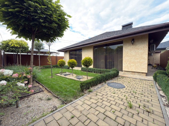 Ексклюзивний будинок з дизайнерським ремонтом в р-ні Вишенського озера - фото 1