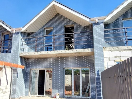 Продам двухэтажный котедж по адресу 12 Апреля 35 Запоріжжя