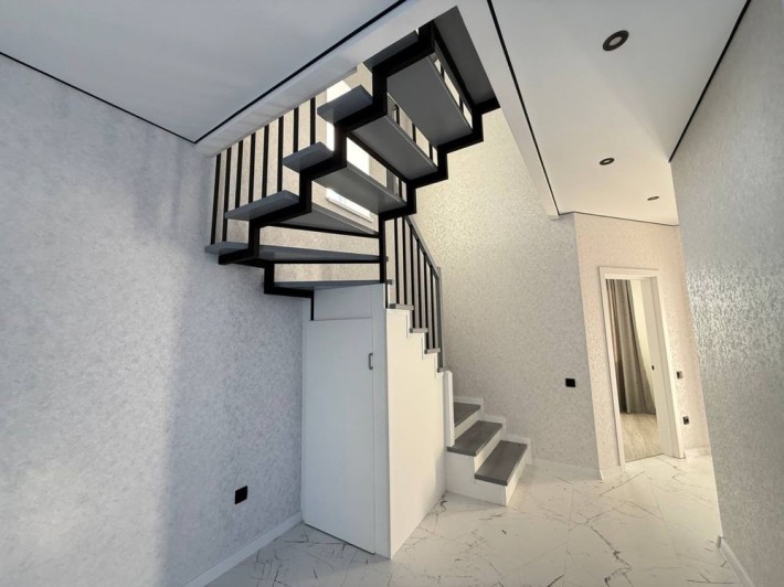 Продам Дуплекс з ремонтом - фото 1