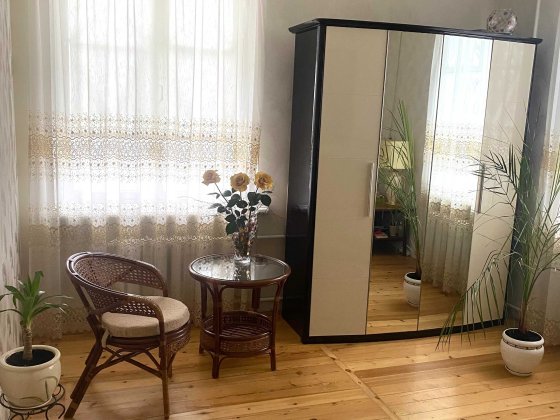 Квартира з меблями та технікою на Приходька ( Крюків).