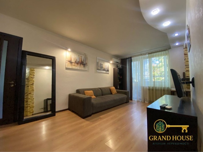 Оренда квартири на Соцмісті з АВТОНОМНИМ ОПАЛЕННЯМ - фото 1