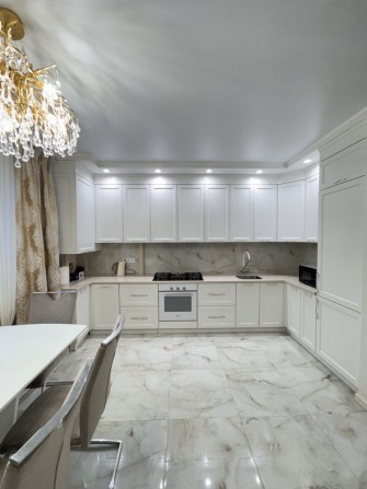 Люкс 1,5 к квартира доступна в оренду - фото 1