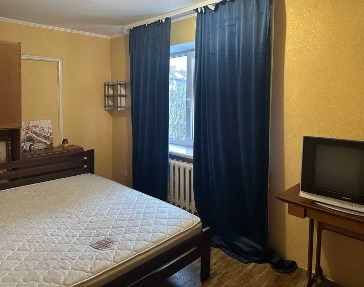 Затишна 2-кімнатна квартира в центрі. - фото 1