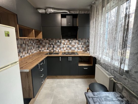 Аренда 2х ком кв, в р-не Новики ( пр Гагарина ) Кривий Ріг