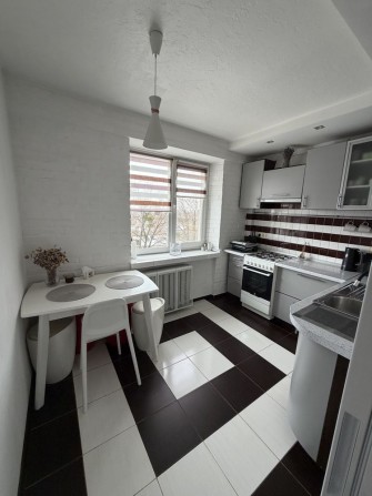 Здам в оренду 2-ох кімнатну квартиру 55 кв. м - фото 1