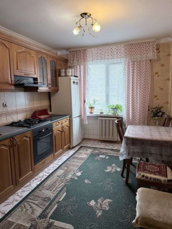 Вільна 3-х кімнатна квартира - фото 1