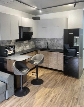 Оренда євро2к квартири з терасою біля парку - фото 1