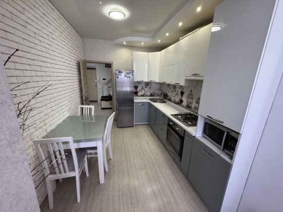 Оренда ТРЬОХ-кімнатна квартира. Вул.Мечникова Ирпень