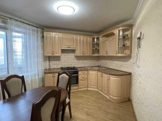 Оренда 3х кімнатної квартири в центрі міста! Ивано-Франковск