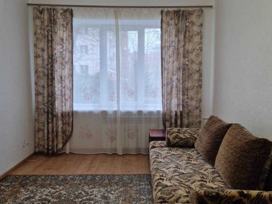 Оренда  2 - кімнатна квартира  центр міста Луцьк