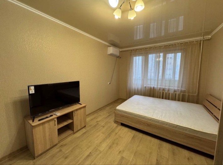 Оренда 1-кімнатної квартири на Вечірньому бульварі з новим ремонтом - фото 1