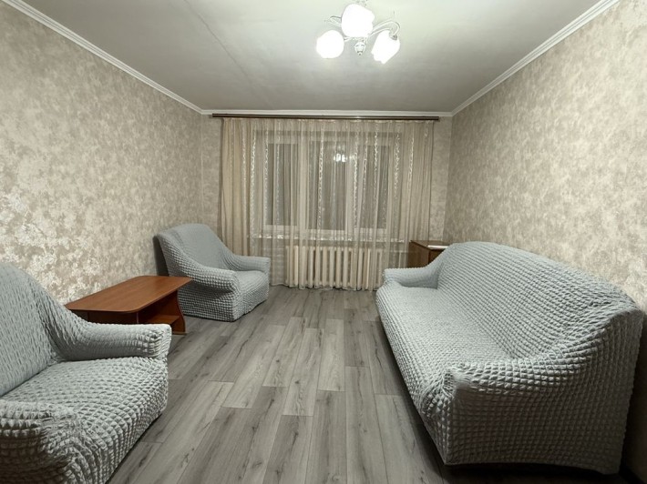 Оренда 2-кімнатної квартири по Відродження біля Північного ринку - фото 1