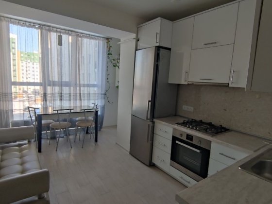 Оренда двокімнатної квартири з автономним опаленням та ремонтом Луцк