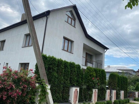 Просторий будинок, 6 соток, район Білогорща Львів