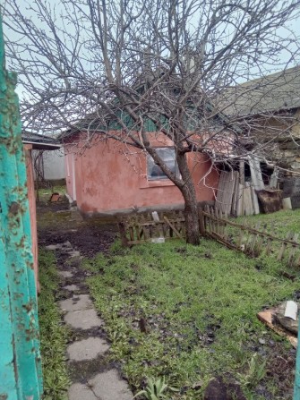 Продам житло з своїм двориком - фото 1